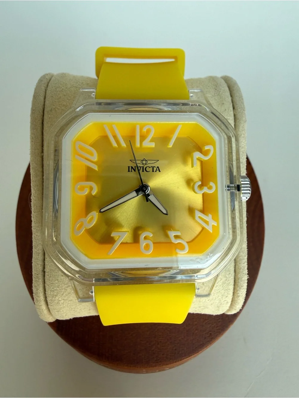 NWT Invicta 70320 Celestial 39mm Yellow Watch